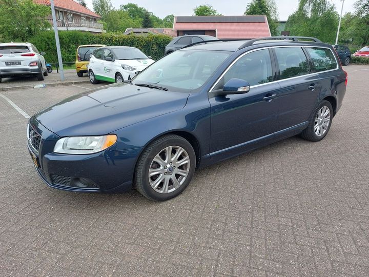 VOLVO V70 2010 yv1bw7240a1154871