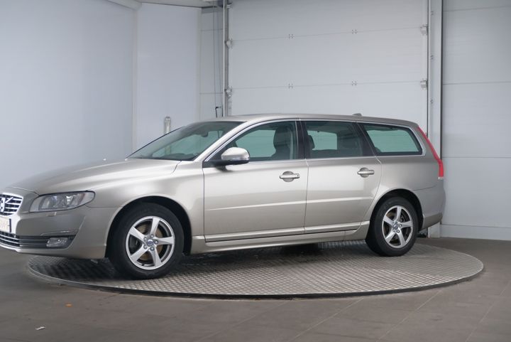 VOLVO V70 2015 yv1bw7381g1359474