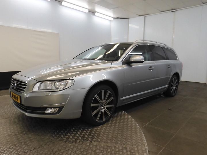 VOLVO V70 2016 yv1bw7381g1371741