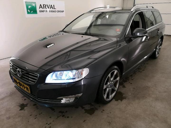 VOLVO V70 2017 yv1bw7381g1374335