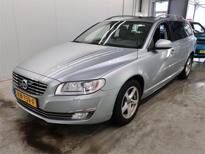 VOLVO V70 2016 yv1bw738dg1372530