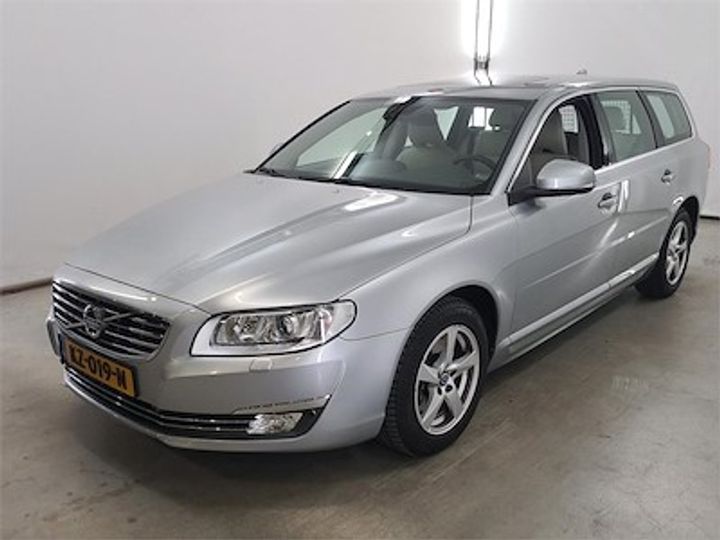 VOLVO V70 2017 yv1bw738dg1373923