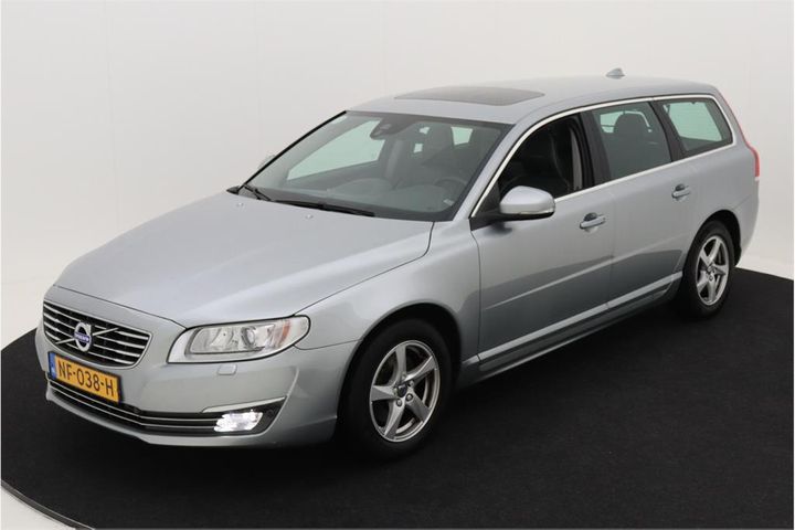 VOLVO V70 2017 yv1bw738dg1374027