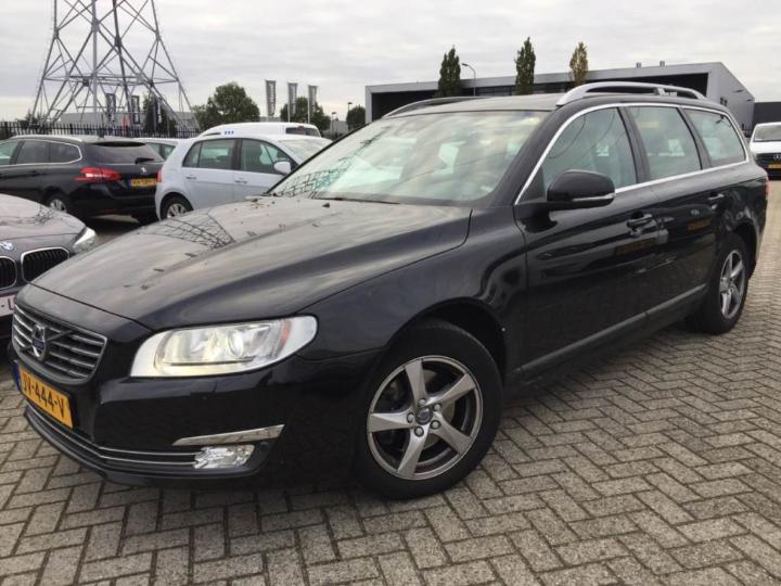 VOLVO V70 2016 yv1bw738dg1374616