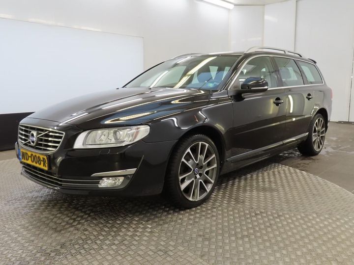 VOLVO V70 2017 yv1bw738dg1374672