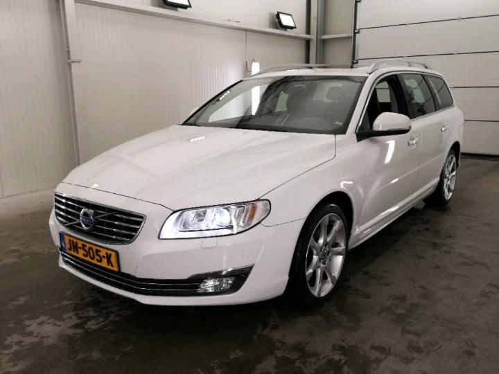 VOLVO V70 2016 yv1bw738dg1375177