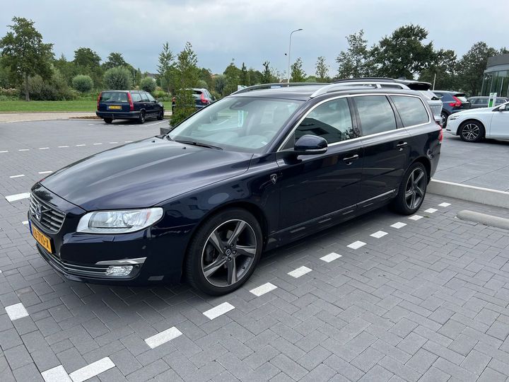 VOLVO V70 2016 yv1bw738dg1376184