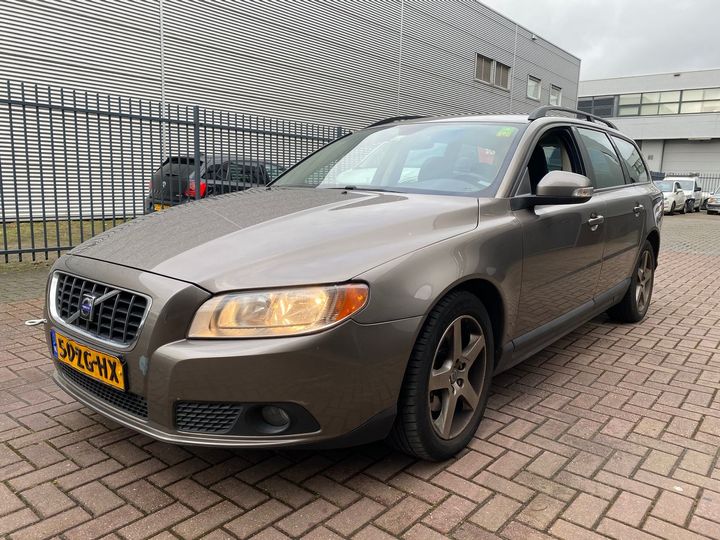 VOLVO V70 2008 yv1bw754181028414