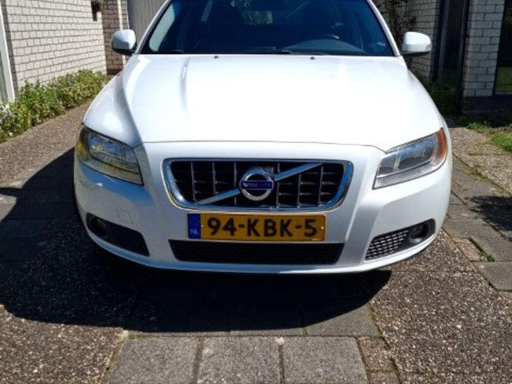 VOLVO V70 2009 yv1bw7541a1133975