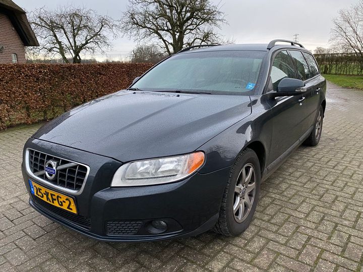 VOLVO V70 2009 yv1bw7541a1134150