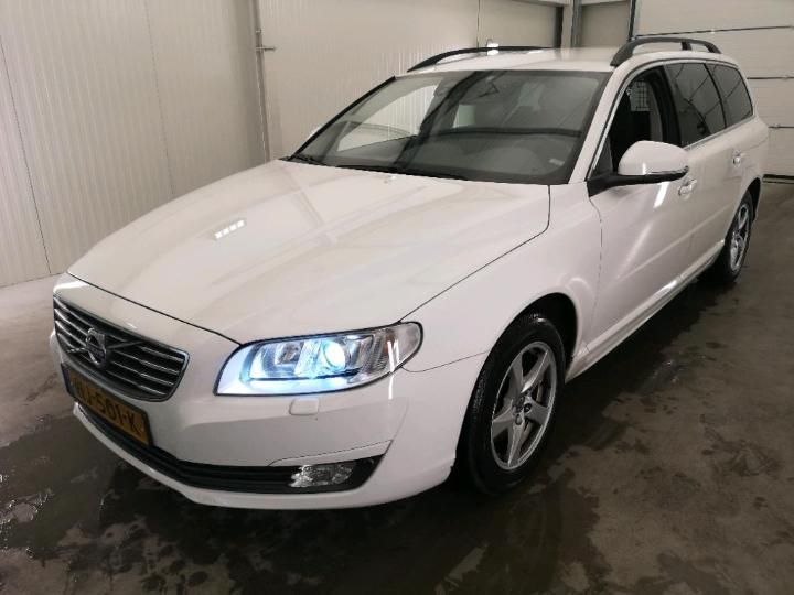 VOLVO V70 2015 yv1bw7881g1359469