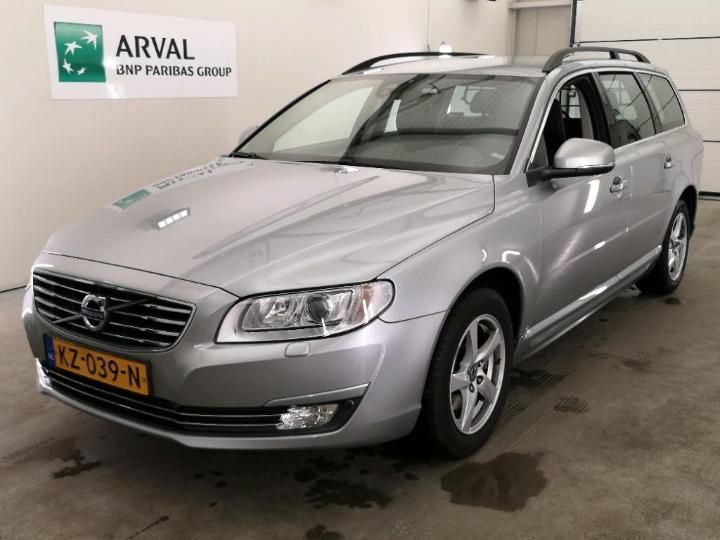 VOLVO V70 2017 yv1bw7980g1368163