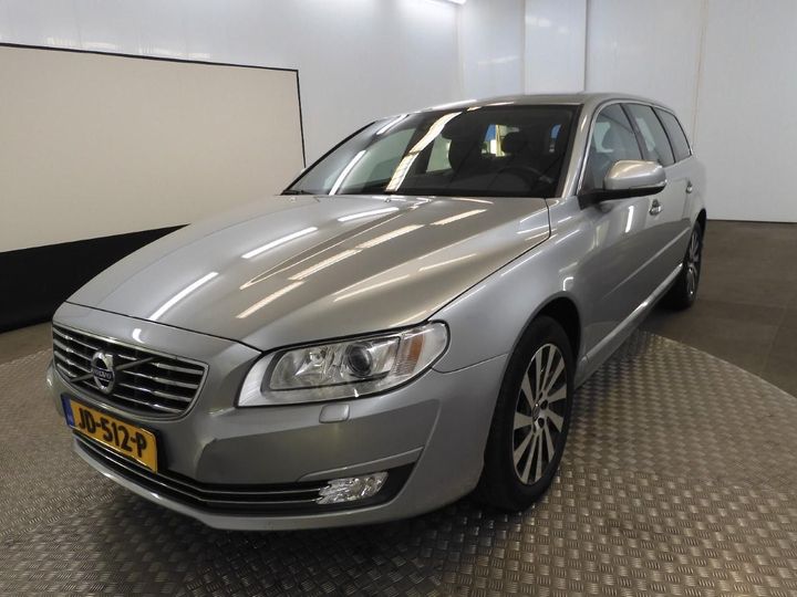 VOLVO V70 2016 yv1bw7980g1368363