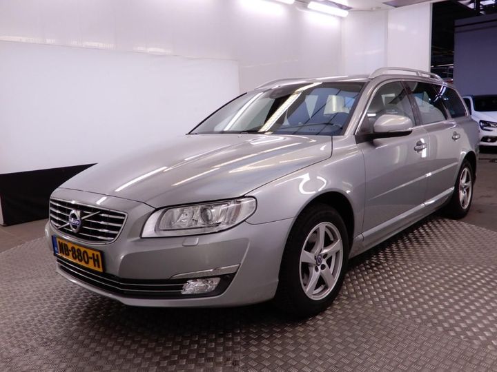 VOLVO V70 2017 yv1bw7980g1370427