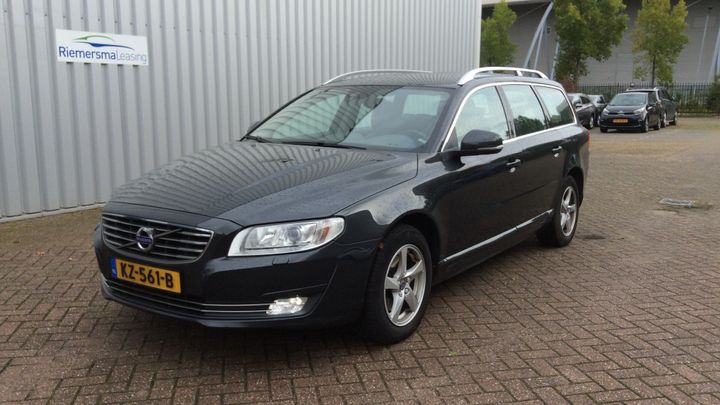 VOLVO V70 2017 yv1bw7980g1370930