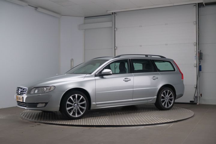 VOLVO V70 2016 yv1bw7980g1372400