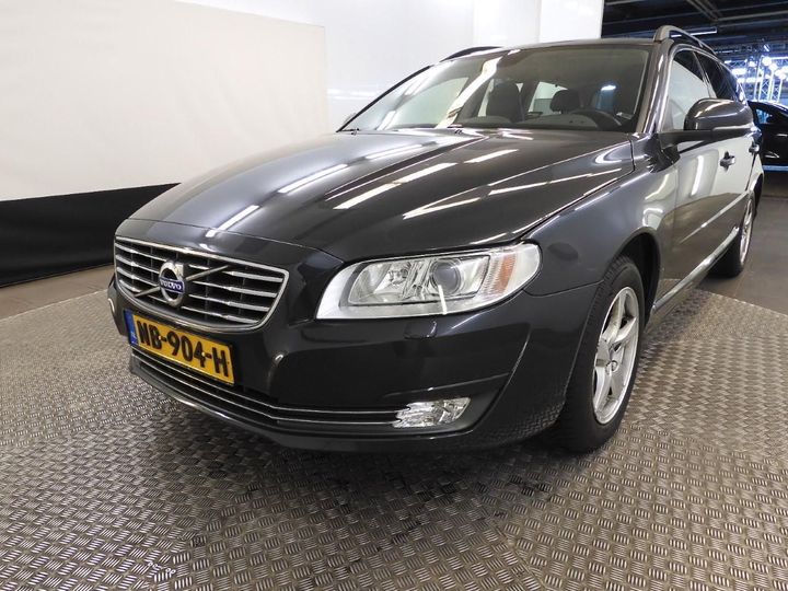 VOLVO V70 2017 yv1bw7980g1375986