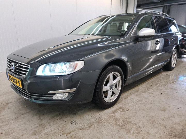 VOLVO V70 2016 yv1bw7980g1376197