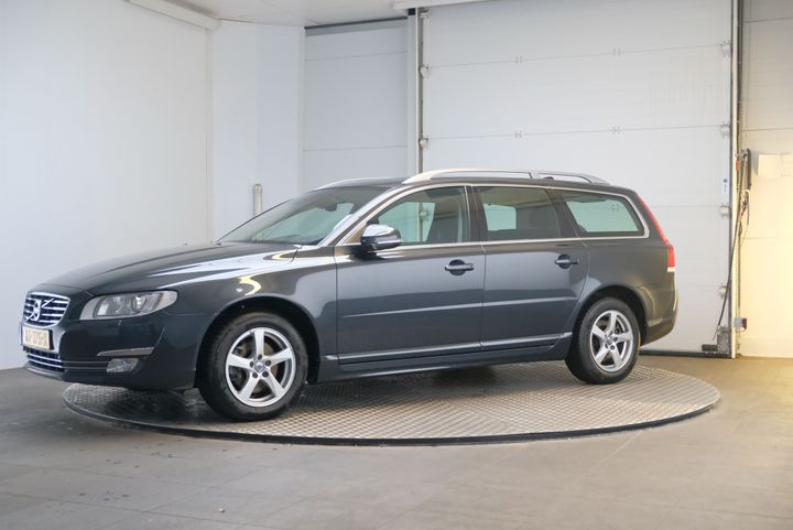 VOLVO V70 2016 yv1bw7980g1377026