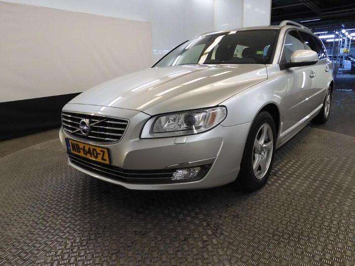 VOLVO V70 2017 yv1bw7981g1362073