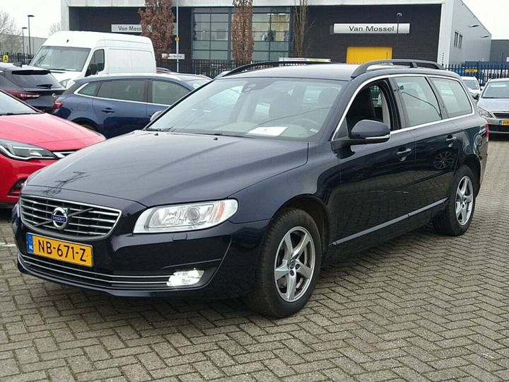 VOLVO V70 2017 yv1bw7981g1375953