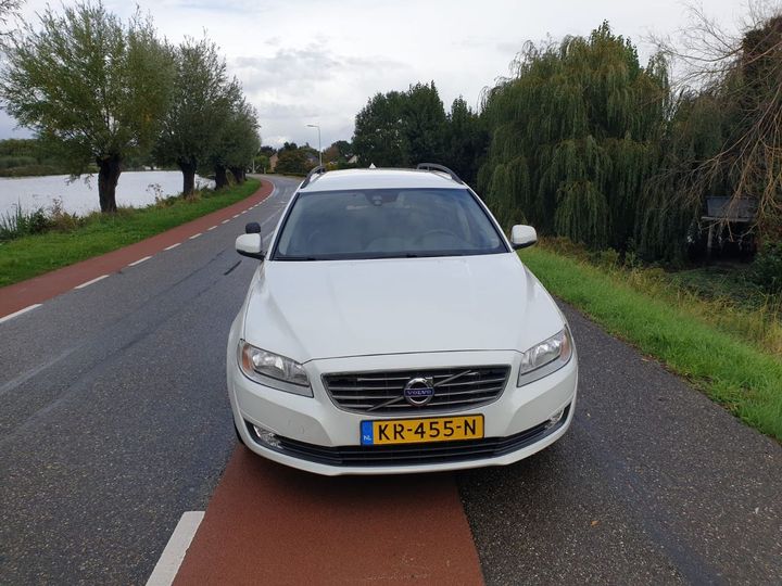 VOLVO V70 2016 yv1bw81c6g1376004