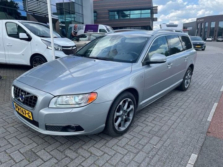 VOLVO V70 2012 yv1bw88a0c1235754