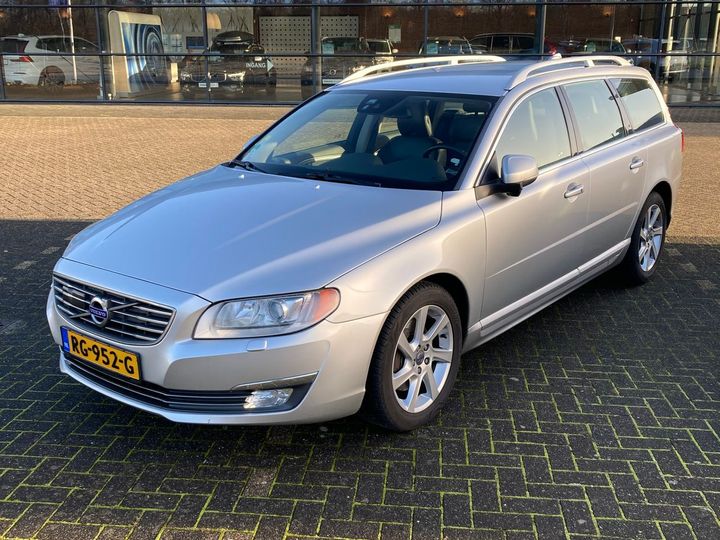 VOLVO V70 2013 yv1bw88a0e1291728