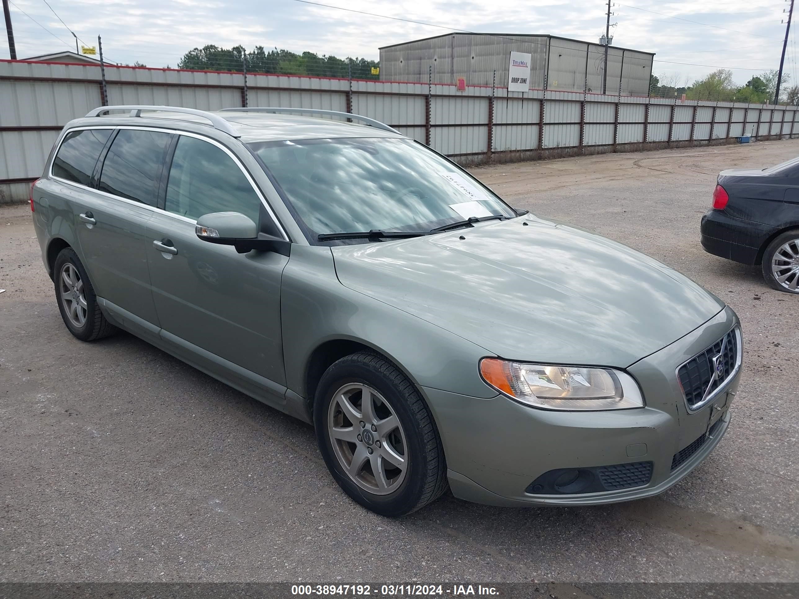 VOLVO V70 2008 yv1bw982081045697