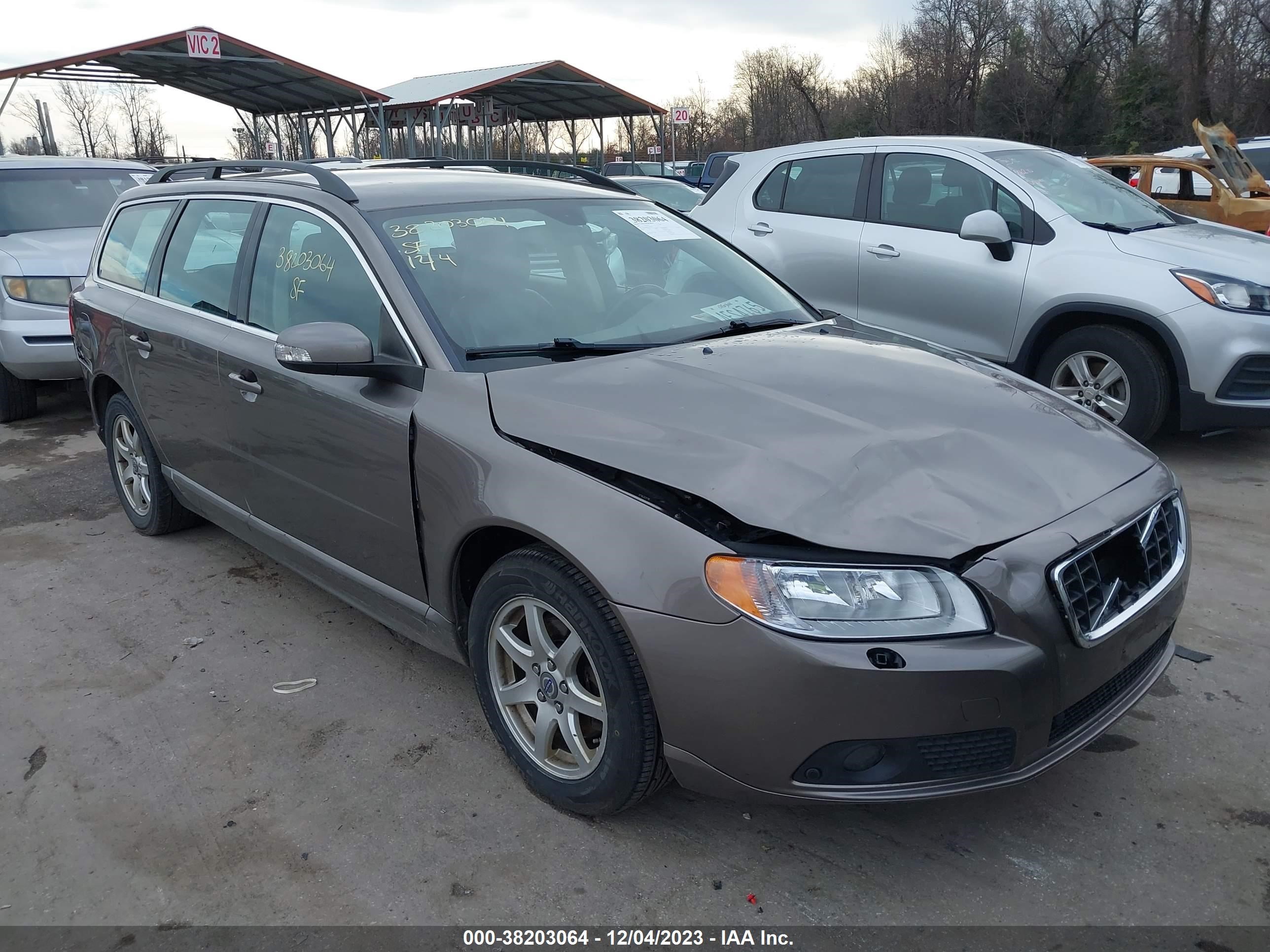 VOLVO V70 2009 yv1bw982591089258