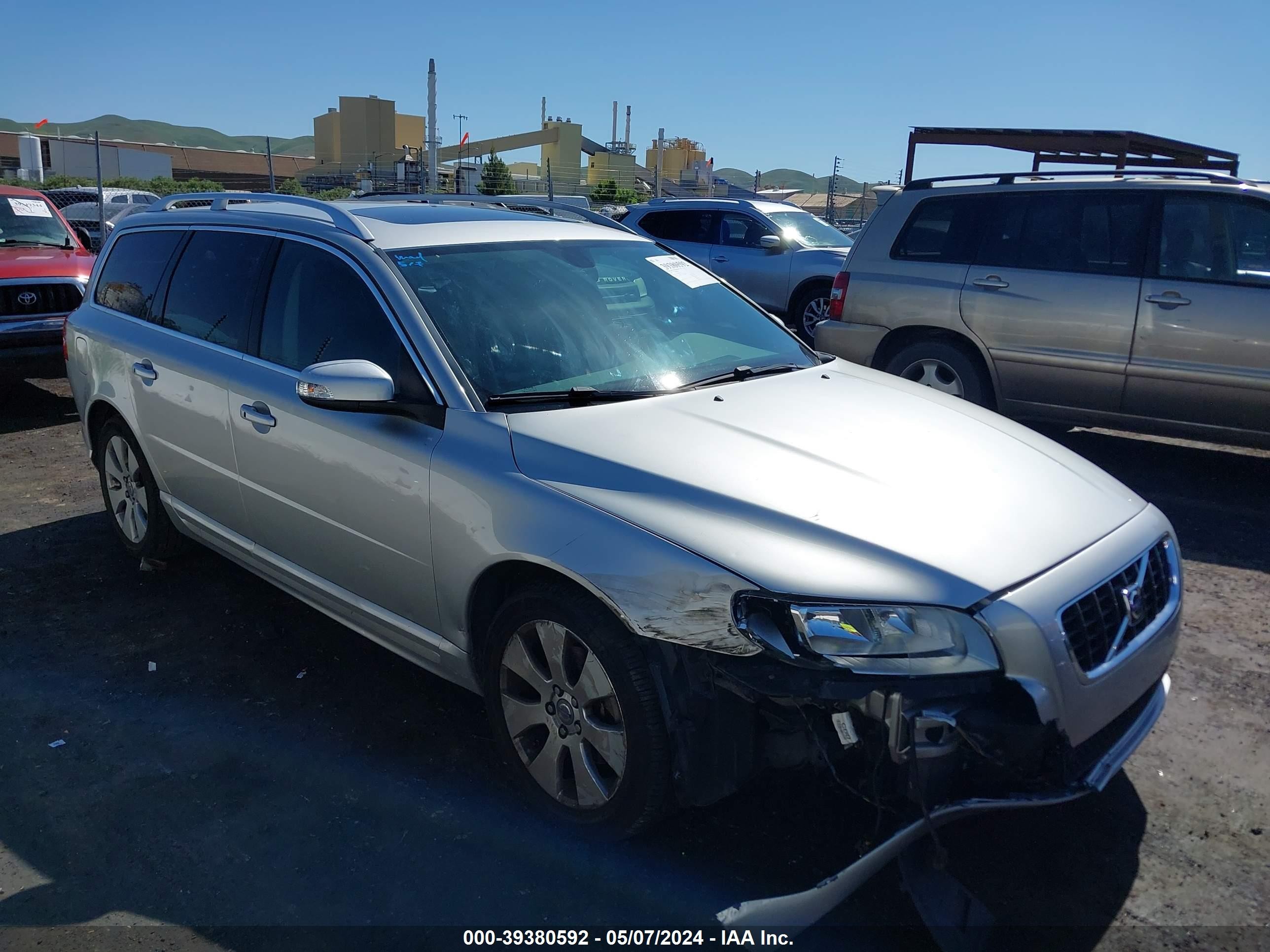 VOLVO V70 2008 yv1bw982781031523