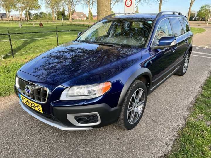 VOLVO XC70 2012 yv1bz8756c1140733