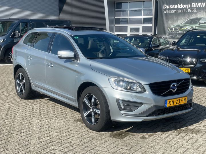 VOLVO XC60 2016 yv1dz40ldh2053999