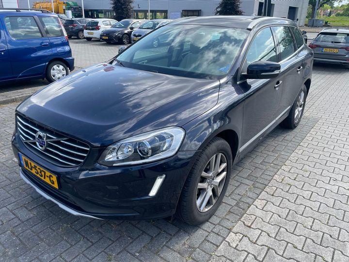 VOLVO XC60 2017 yv1dz40ldh2075632