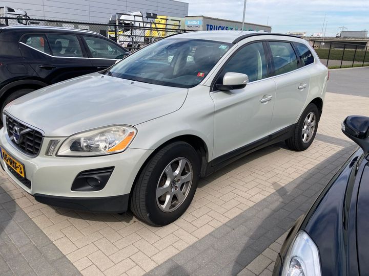 VOLVO XC60 2010 yv1dz7240a2111246