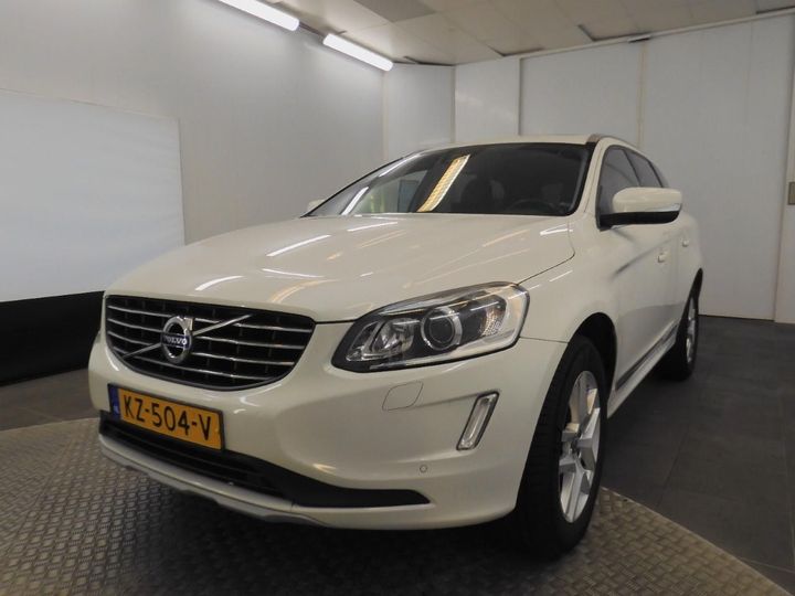 VOLVO XC60 2017 yv1dza8cdh2101485