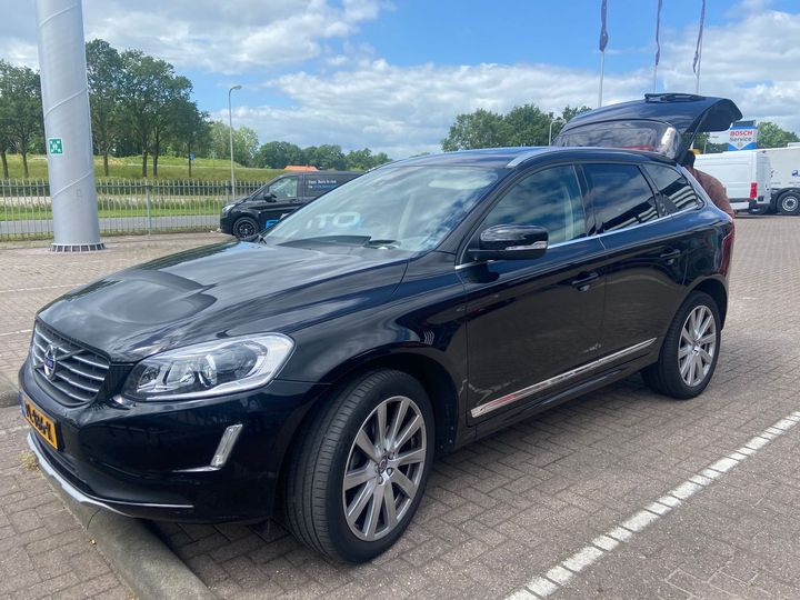 VOLVO XC60 2017 yv1dza8cdh2160146