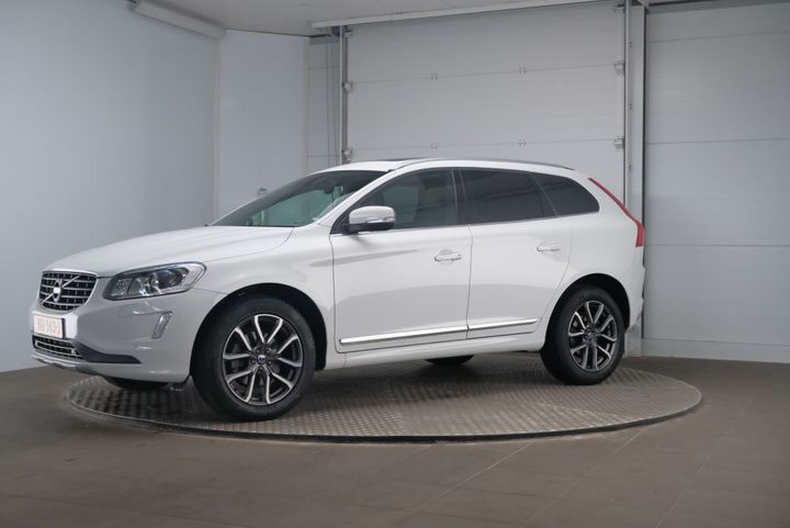 VOLVO XC60 2017 yv1dzarcdh2111271