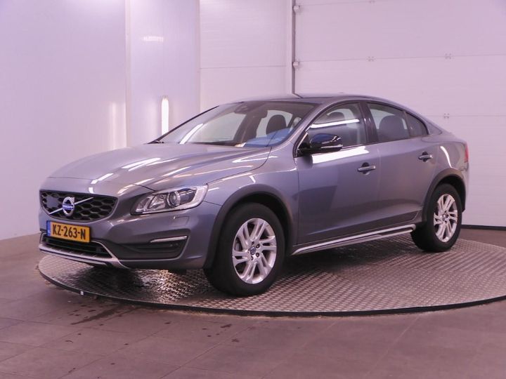 VOLVO S60 CROSS COUNTRY 2017 yv1fharcdh2004212