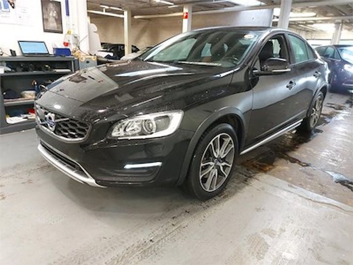 VOLVO S60 CROSS COUNTRY DIESEL 2017 yv1fharcdh2004294