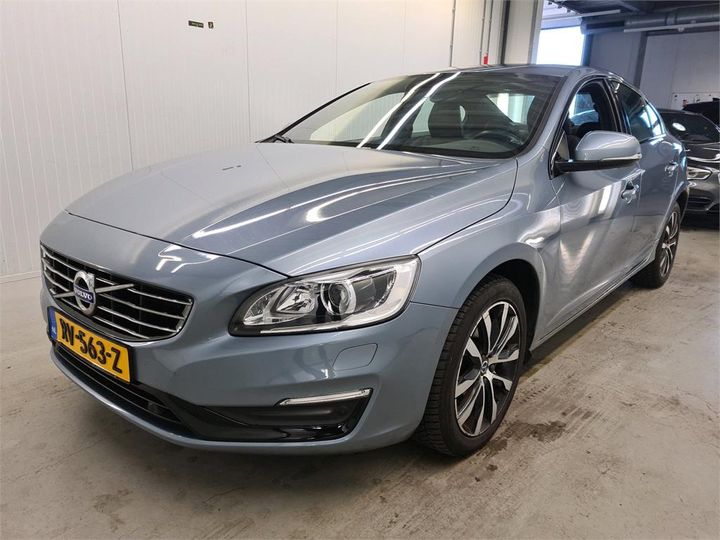 VOLVO S60 2018 yv1fs37l1j2464015