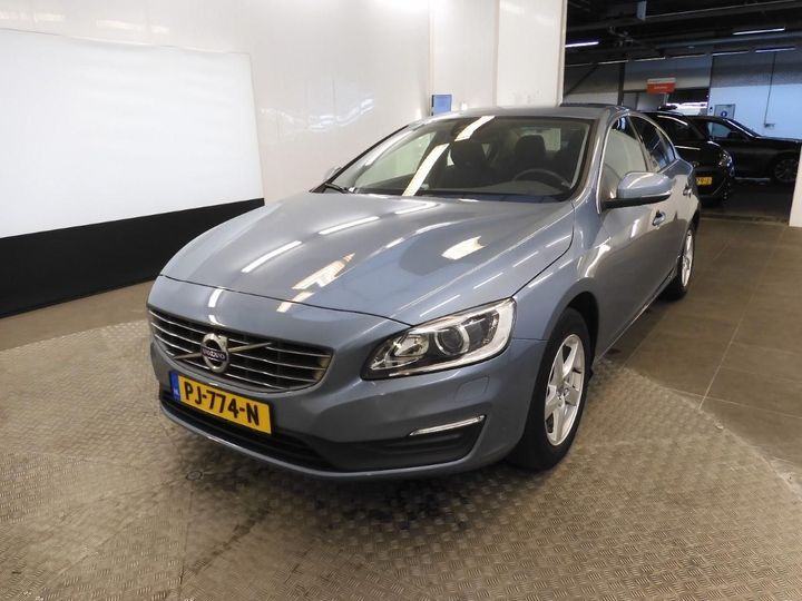 VOLVO S60 2017 yv1fs7481j2451525