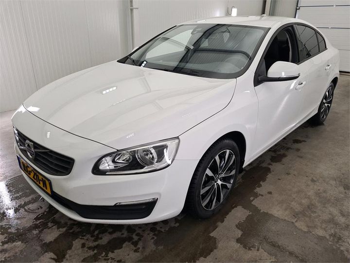 VOLVO S60 2017 yv1fs7880j2458371