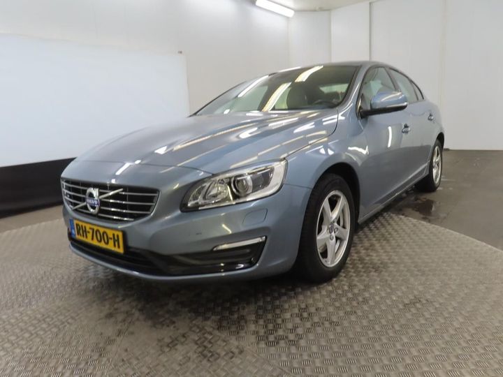 VOLVO S60 2017 yv1fs7880j2459752