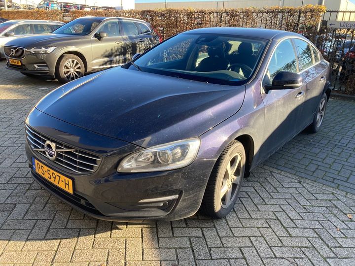 VOLVO S60 2017 yv1fsa881j2452839