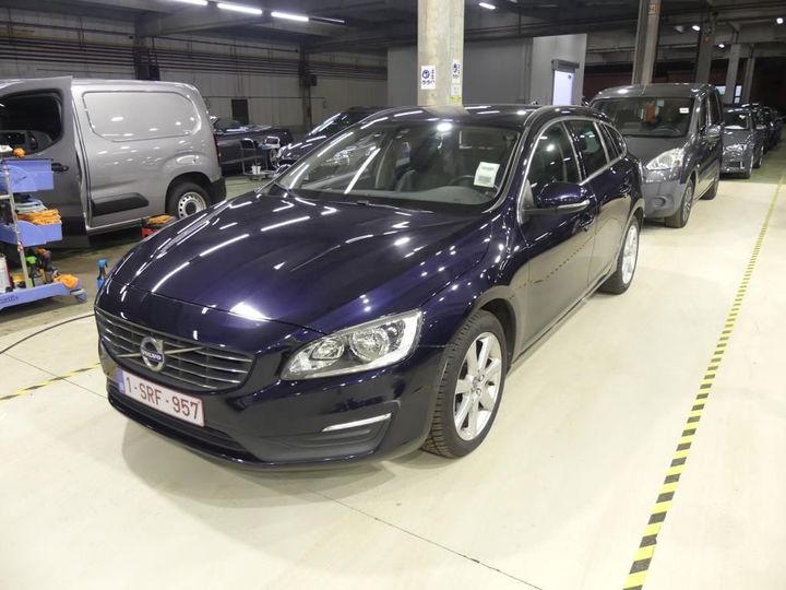 VOLVO V60 2017 yv1fw28l0h2373717