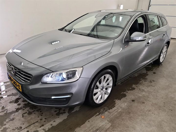 VOLVO V60 2017 yv1fw29l0h1354387