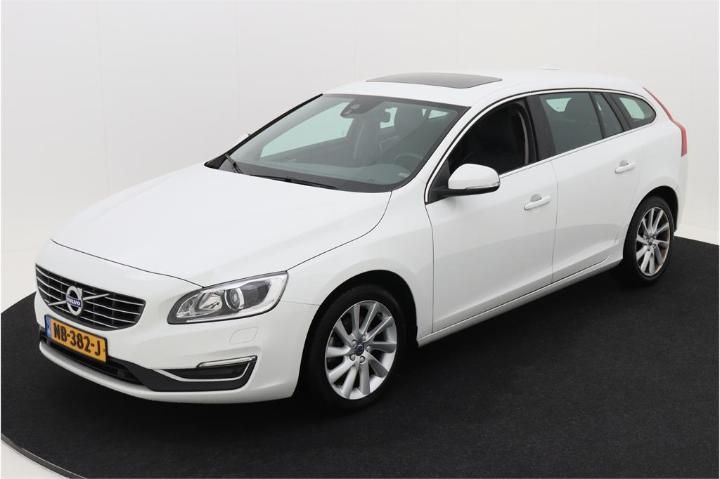 VOLVO V60 2017 yv1fw29l0h1357185