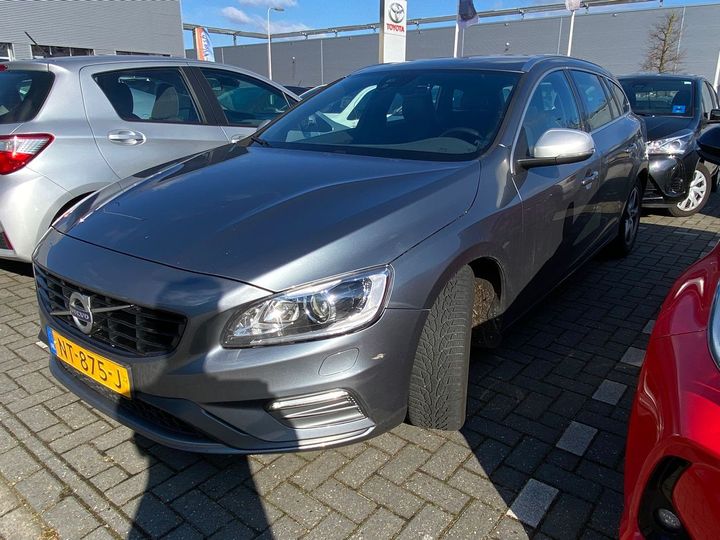 VOLVO V60 2017 yv1fw29l0h1365440