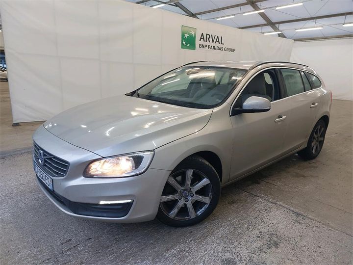 VOLVO V60 2018 yv1fw29l0j2393432